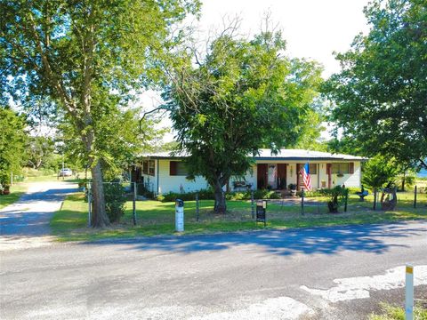 Single Family Residence in Newark TX 967 Halbert Drive.jpg