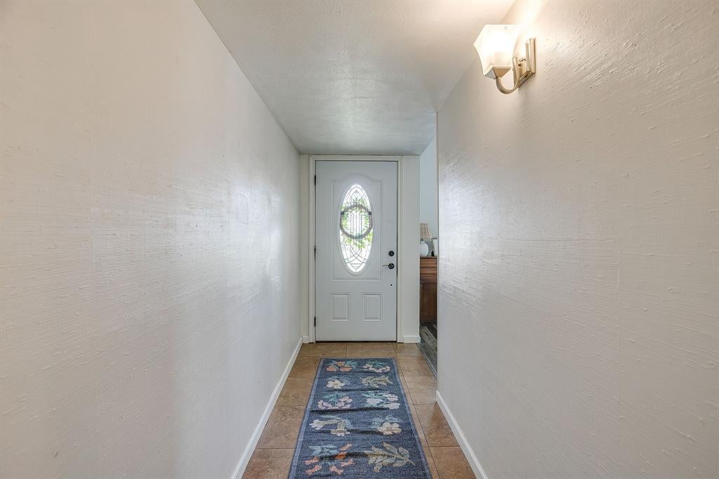 1409 Whittenburg Dr, Fort Worth, TX 76134 photo