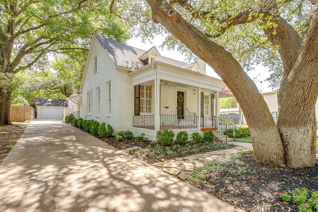 2553 Stadium Dr, Fort Worth, TX 76109 photo