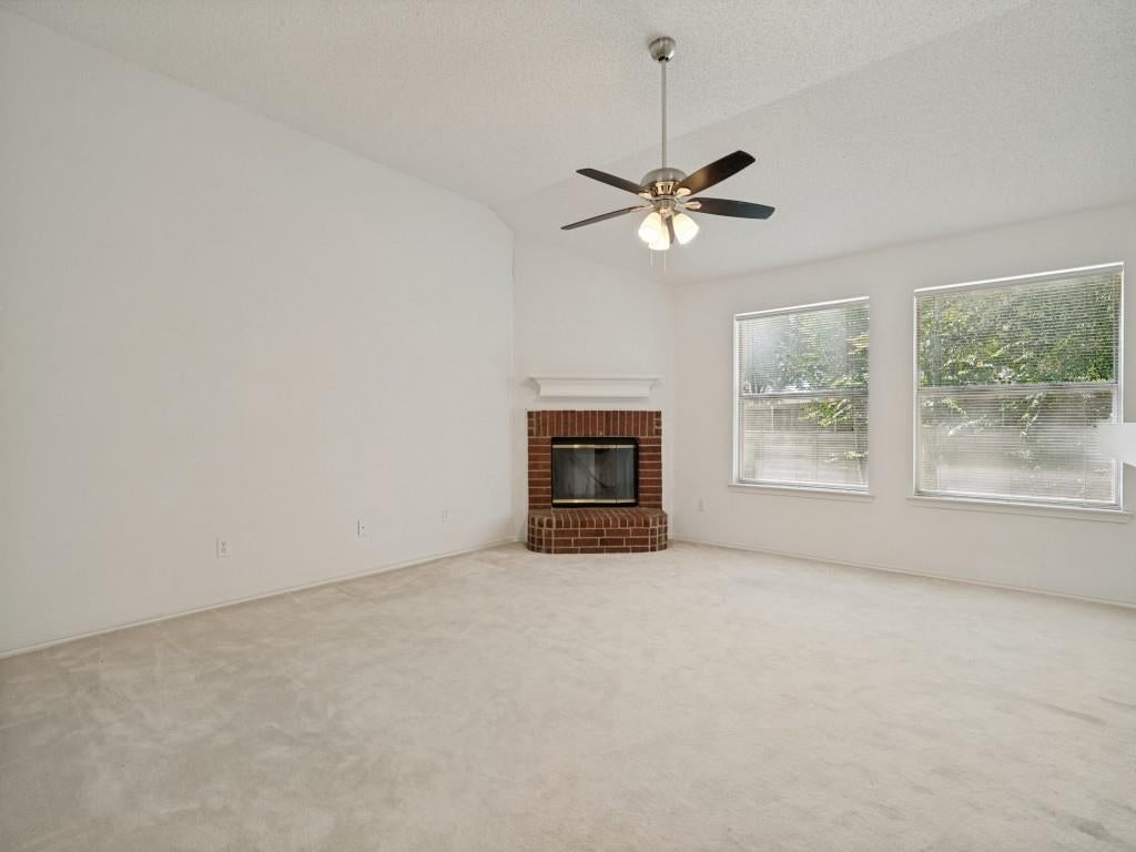 10805 Pebblecreek Ct, Benbrook, TX 76126 photo