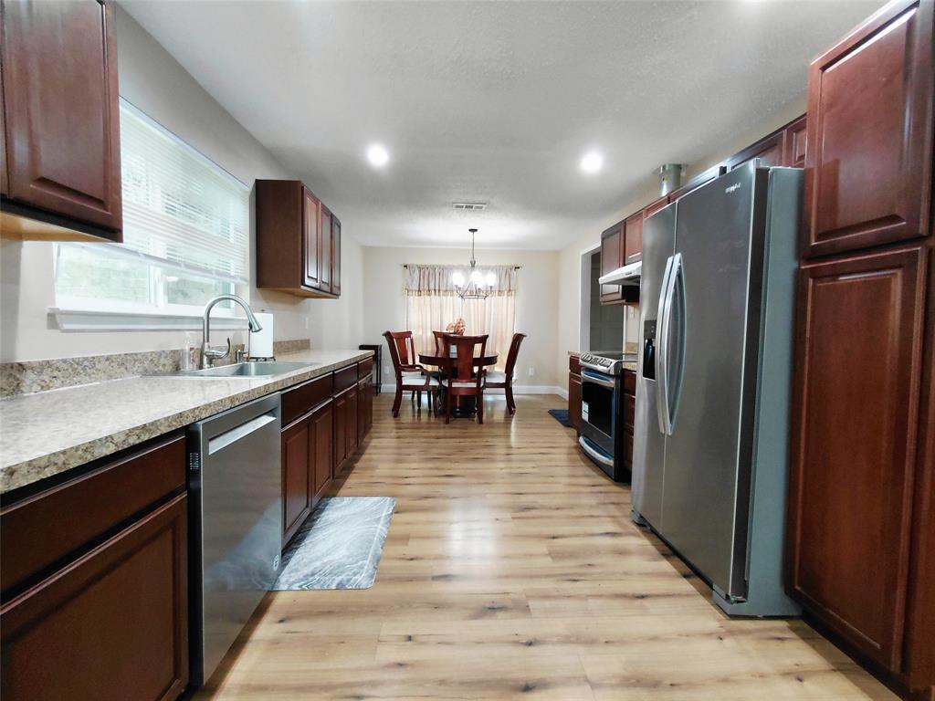 1418 Whiteoak Dr, Garland, TX 75040 photo