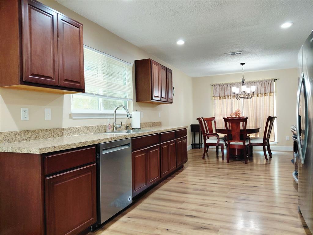 1418 Whiteoak Dr, Garland, TX 75040 photo