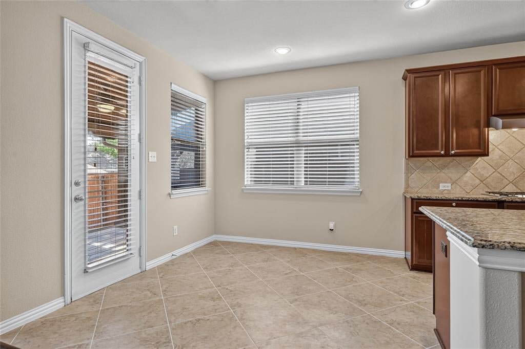 1049 Chickasaw Dr, Carrollton, TX 75010 photo