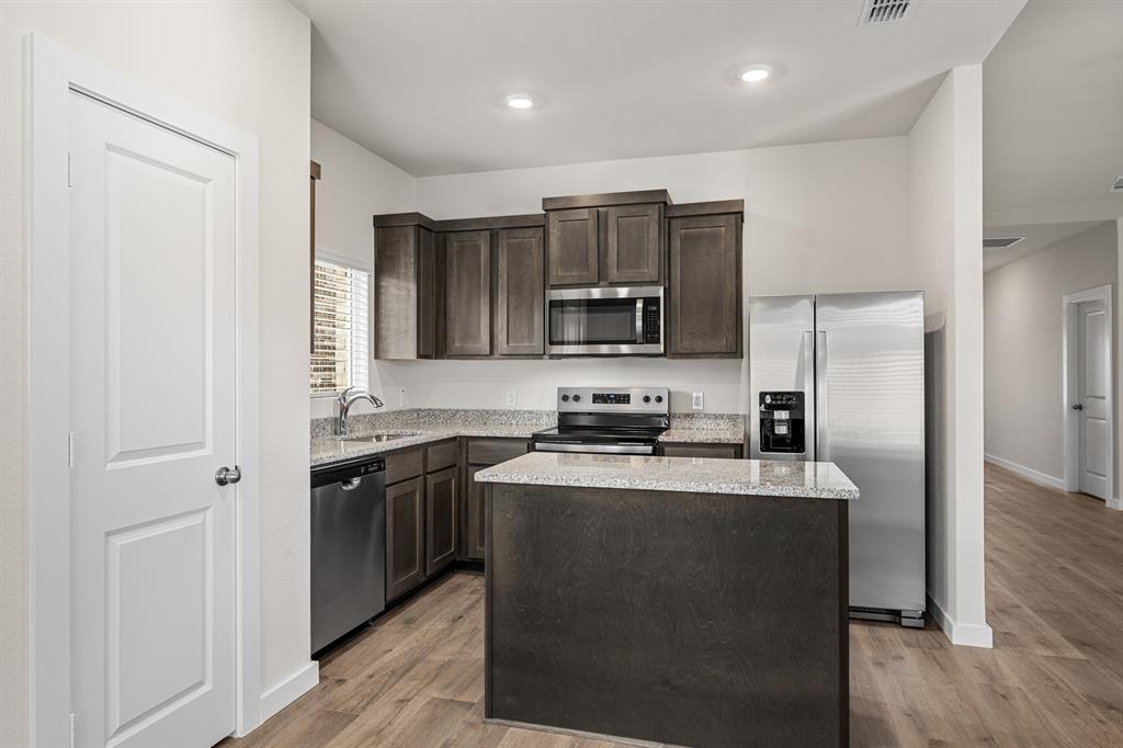 1705 Paul Dr, Seagoville, TX 75159 photo