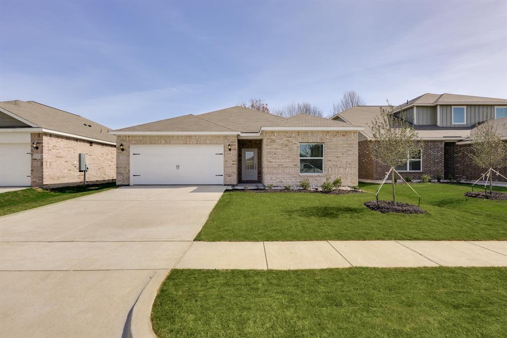 1705 Paul Dr, Seagoville, TX 75159