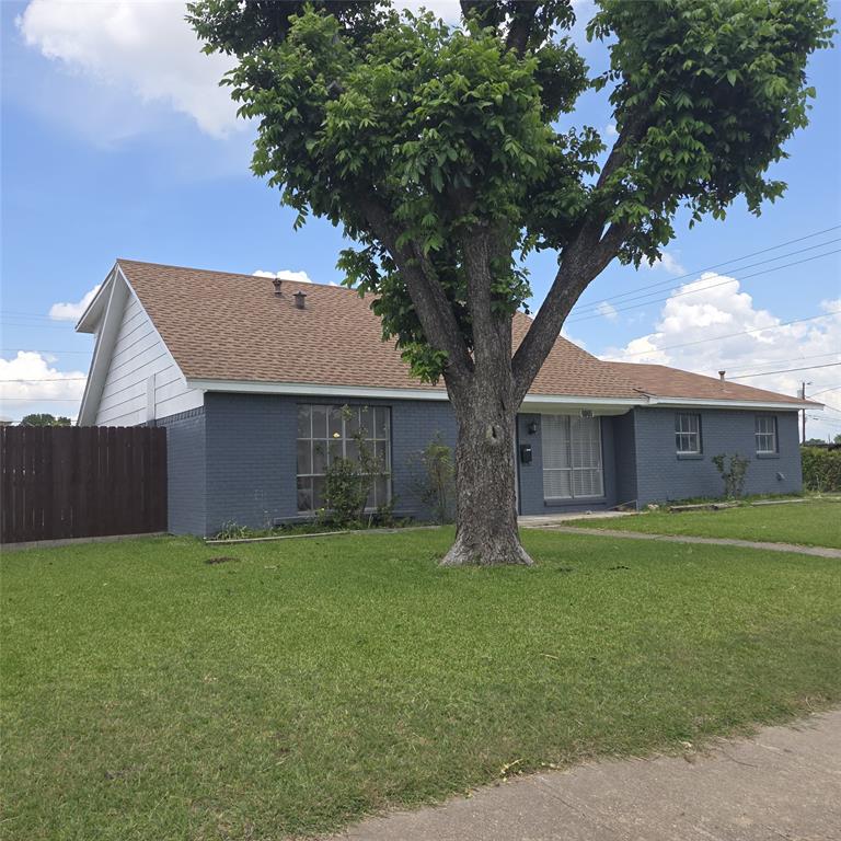 4001 Burning Tree Ln, Garland, TX 75042