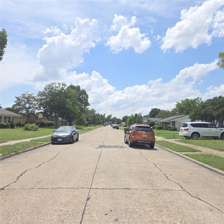 4001 Burning Tree Ln, Garland, TX 75042 photo
