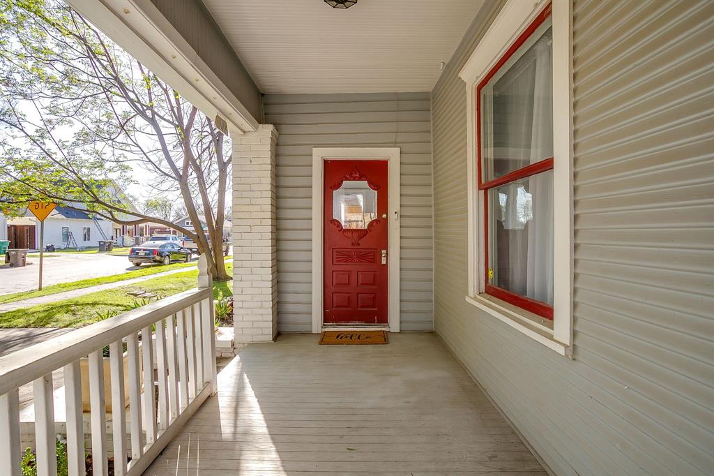 1014 W Arlington Ave, Fort Worth, TX 76110 photo