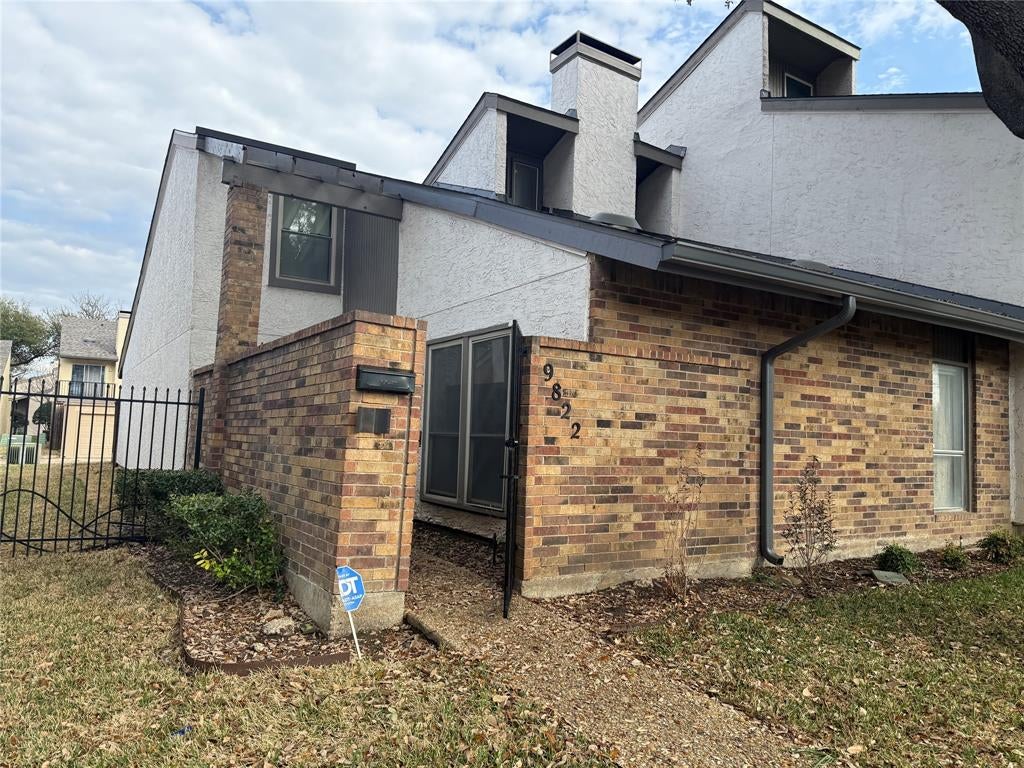 9822 Amberton Pkwy, Dallas, TX 75243