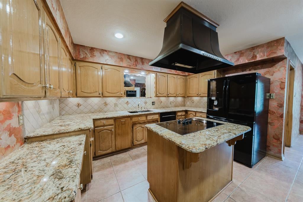 7500 Teakwood Ct, Fort Worth, TX 76112 photo