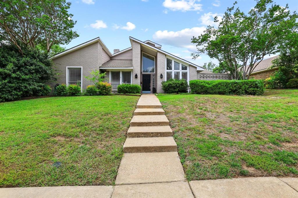 1925 Country Club Dr, Plano, TX 75074