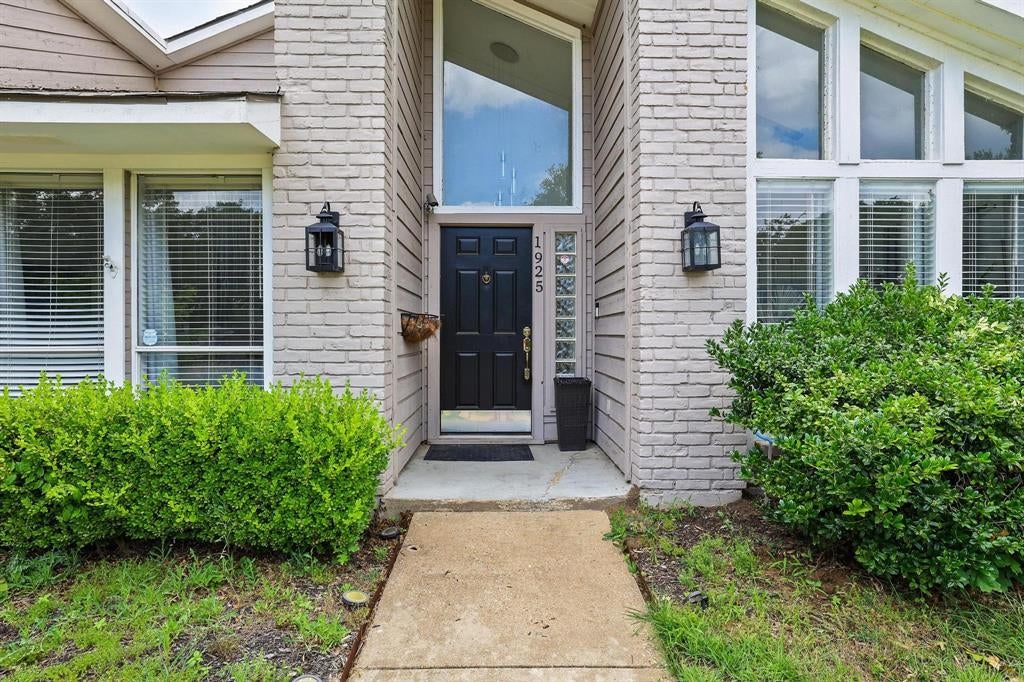 1925 Country Club Dr, Plano, TX 75074 photo