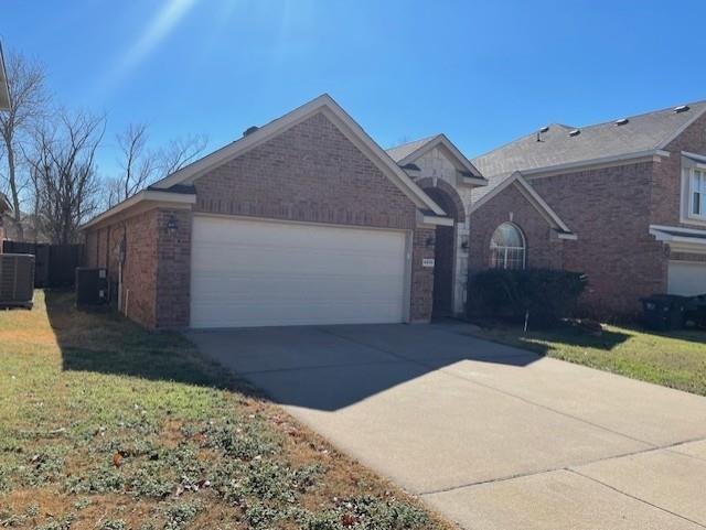 4905 Summer Oaks Ln, Fort Worth, TX 76123 photo