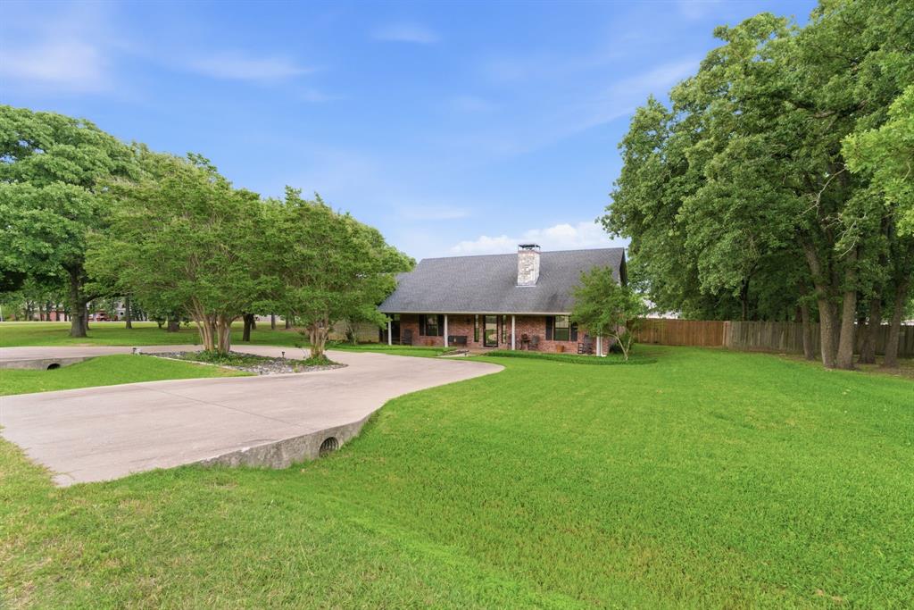 7512 Woodland Dr, Alvarado, TX 76009 photo
