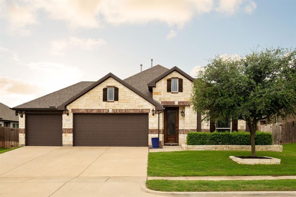 1610 Cherry Hill Dr, Anna, TX 75409