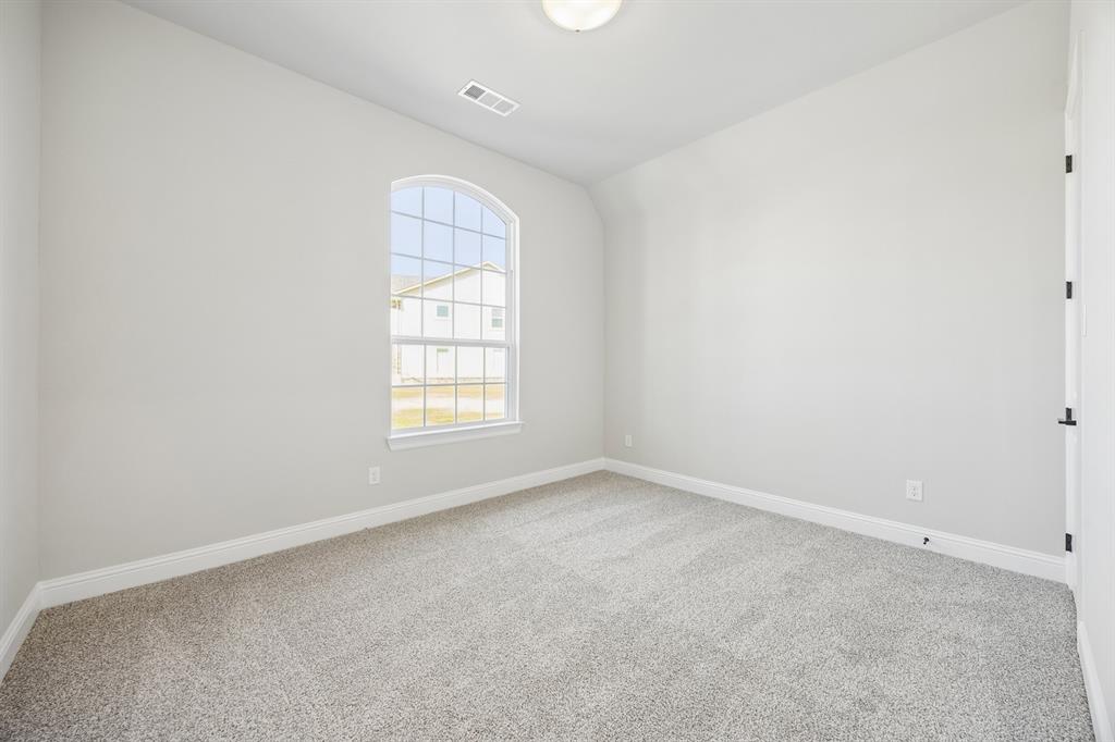 100 Bristol Ln, Azle, TX 76020 photo