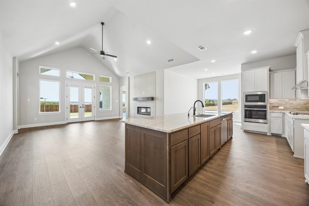 100 Bristol Ln, Azle, TX 76020 photo