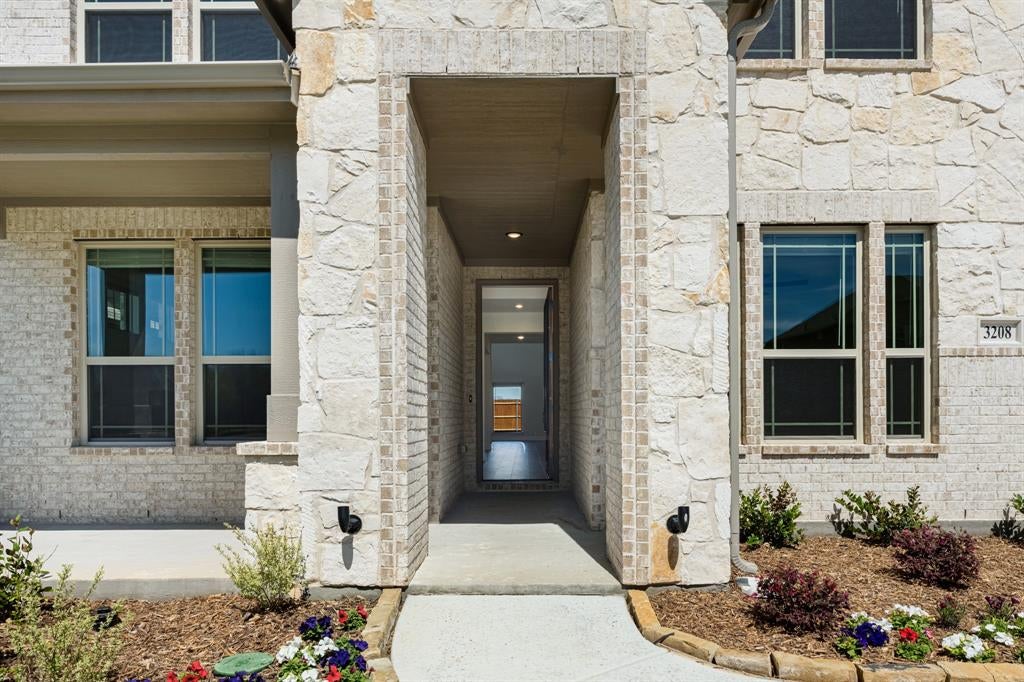 3208 Emerald Trace Dr, Denton, TX 76226 photo