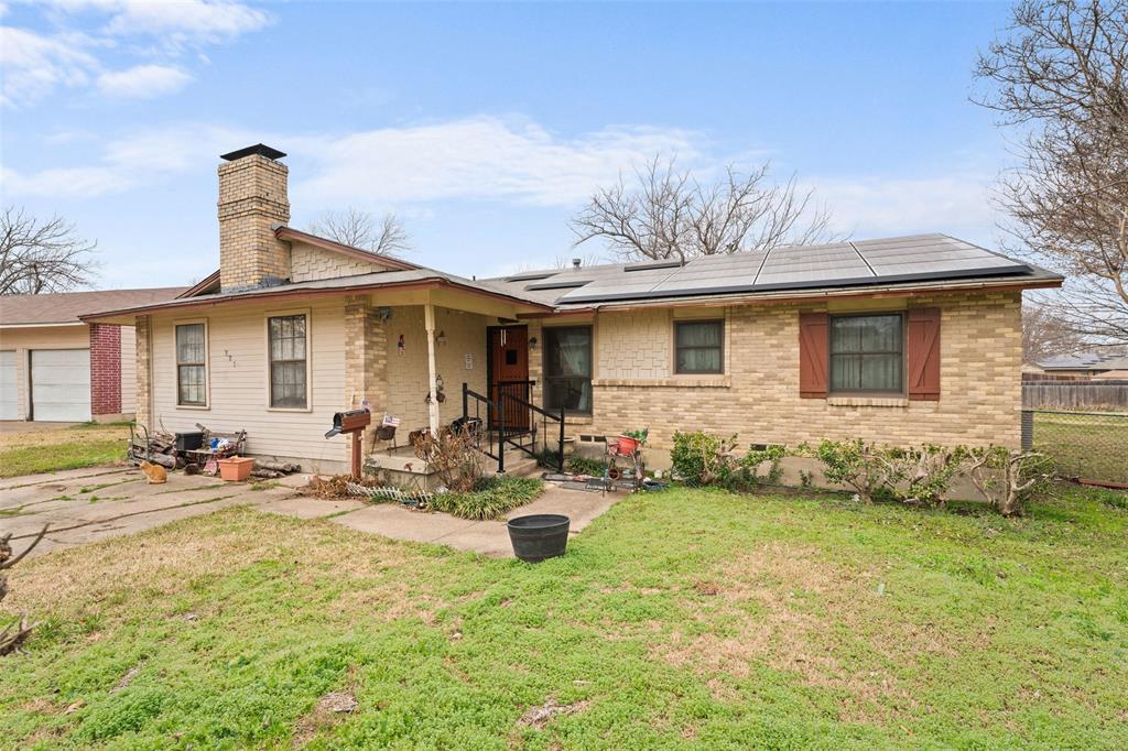 221 Caraway Dr, Mesquite, TX 75149