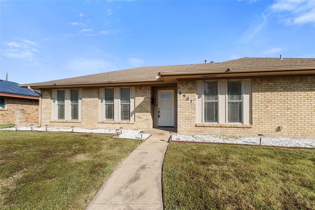 6907 Pickrell Dr, Dallas, TX 75227 photo