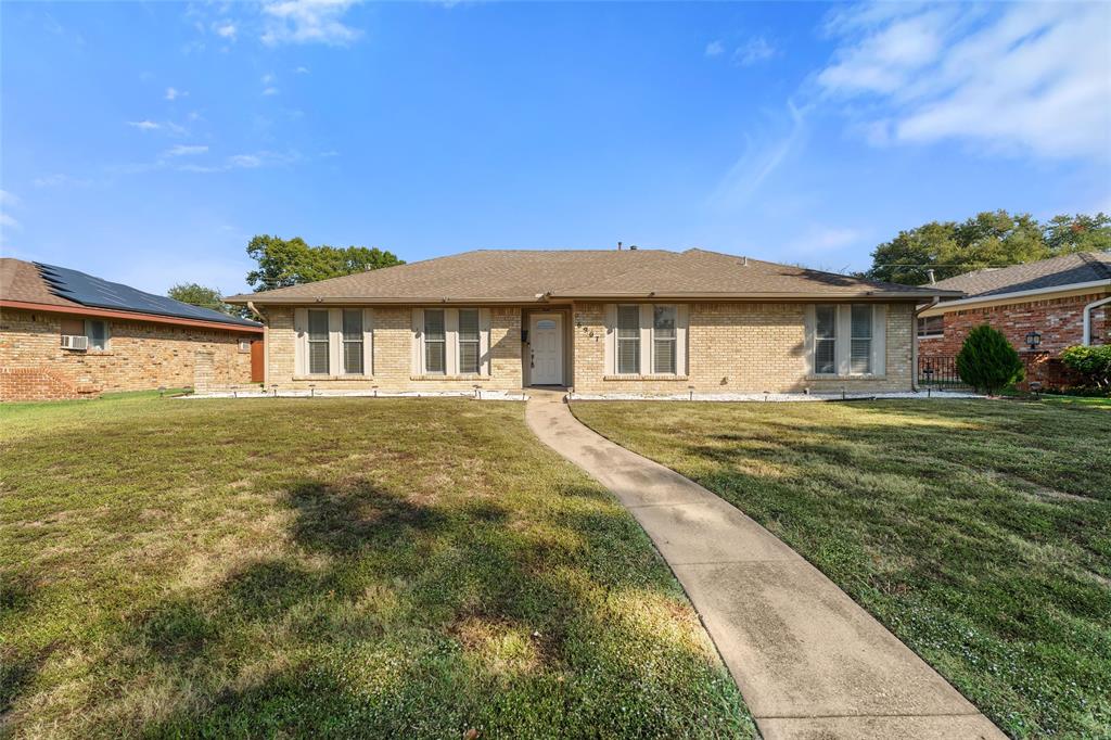 6907 Pickrell Dr, Dallas, TX 75227