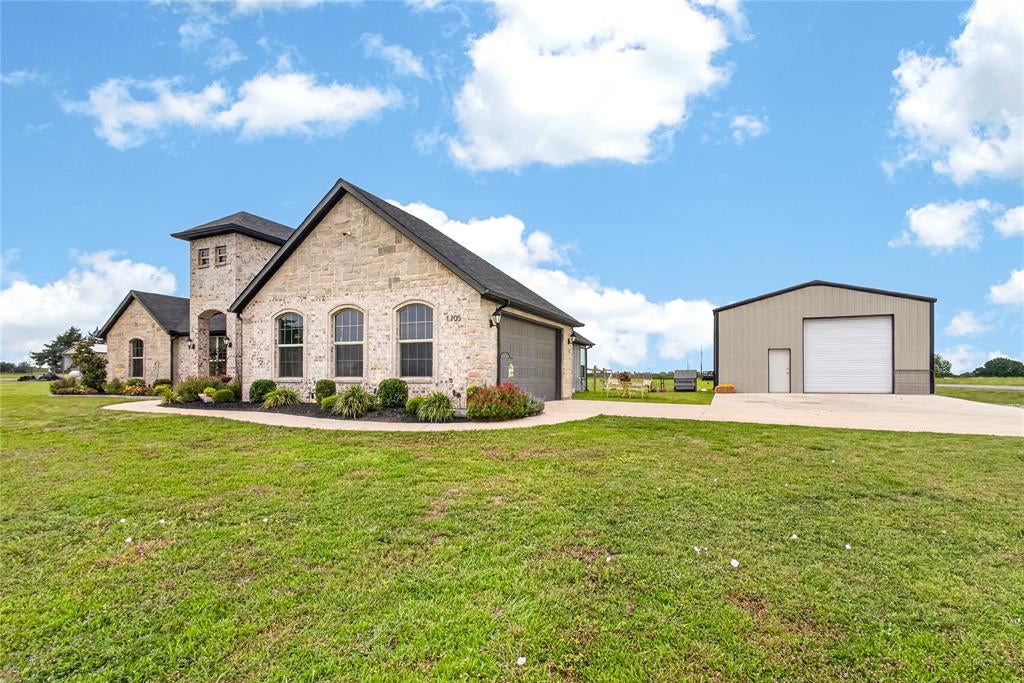 1705 S Farm To Market Road 1752, Savoy, TX 75479 photo