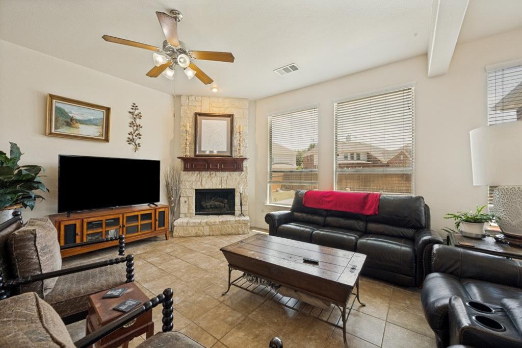 6133 Lamb Creek Dr, Fort Worth, TX 76179 photo