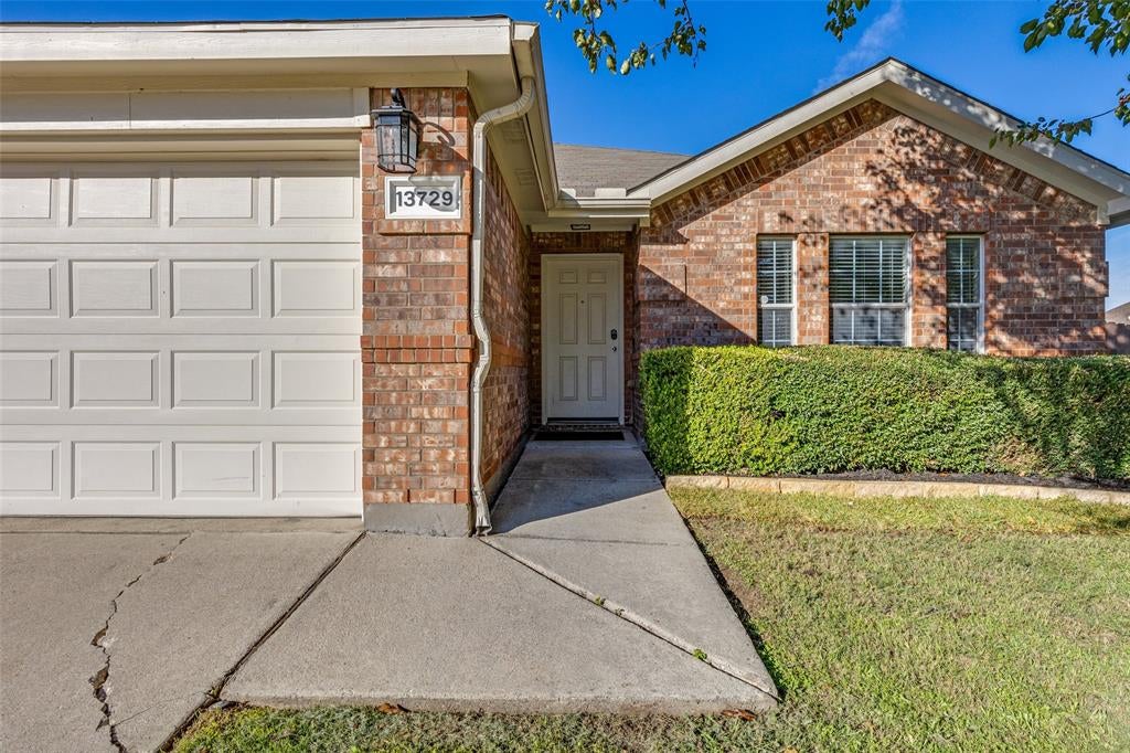 13729 Village Vista Dr, Fort Worth, TX 76052 photo