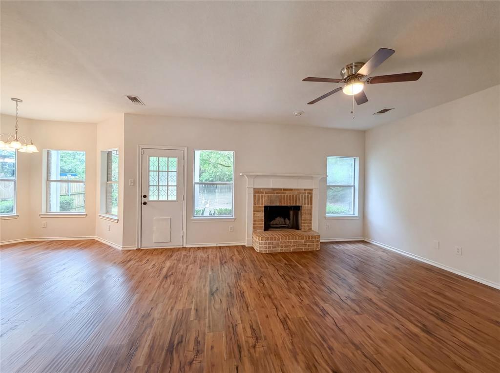 6218 Kingswood Dr, Arlington, TX 76001 photo