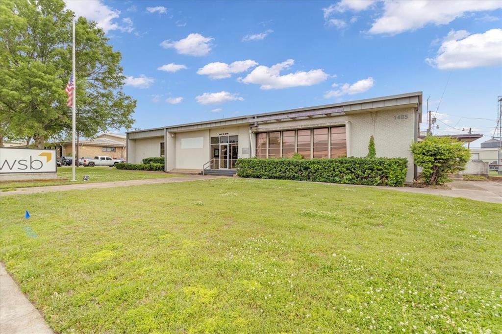 1485 Main St, Paris, TX 75460