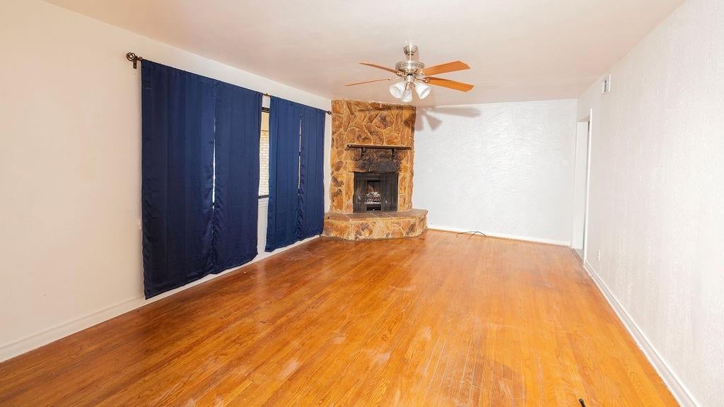 2409 Materhorn Dr, Dallas, TX 75228 photo