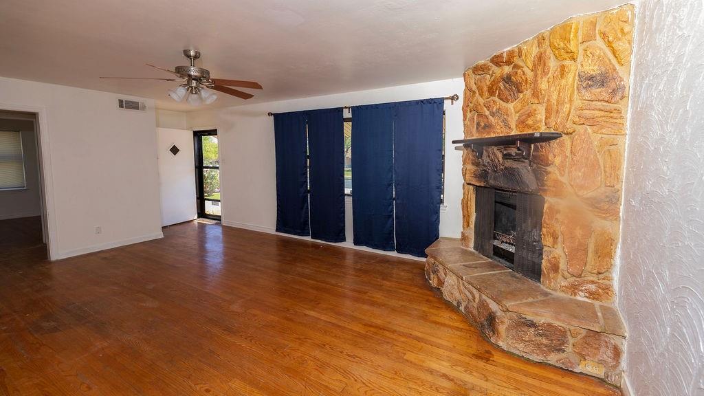 2409 Materhorn Dr, Dallas, TX 75228 photo