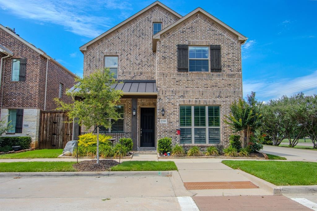2208 Royal Crecent Dr, Flower Mound, TX 75028