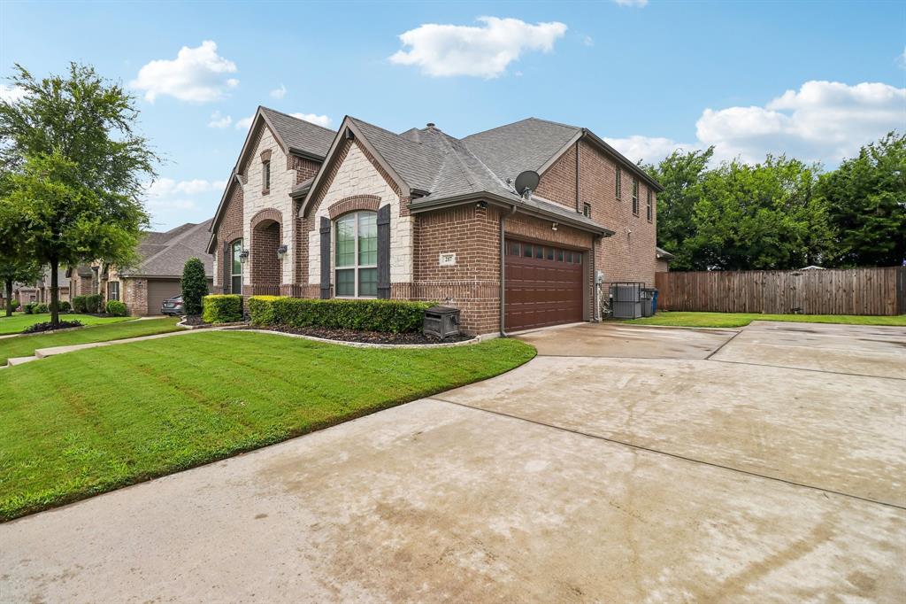 217 Wisteria Way, Red Oak, TX 75154 photo