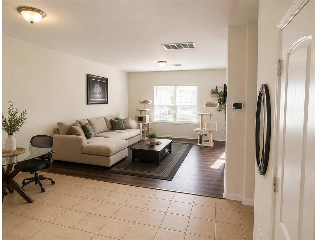 111 Golden Eagle Ct, La Marque, TX 77568 photo