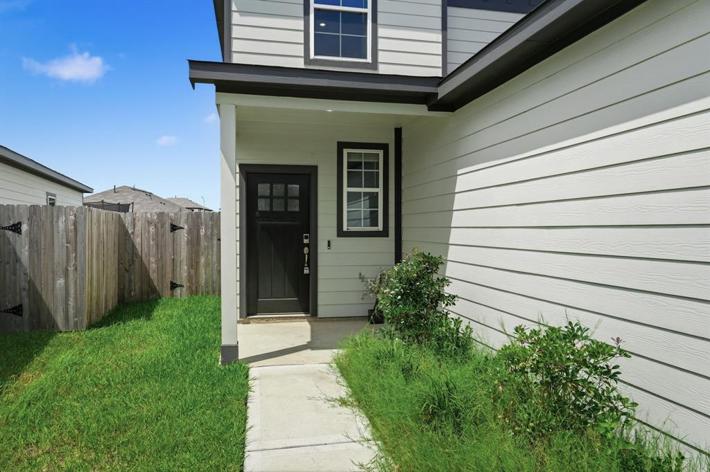 17354 Gentle Doves Ln, Waller, TX 77484 photo