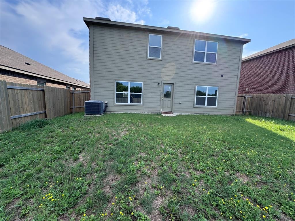152 Banjo Trl, Newark, TX 76071 photo