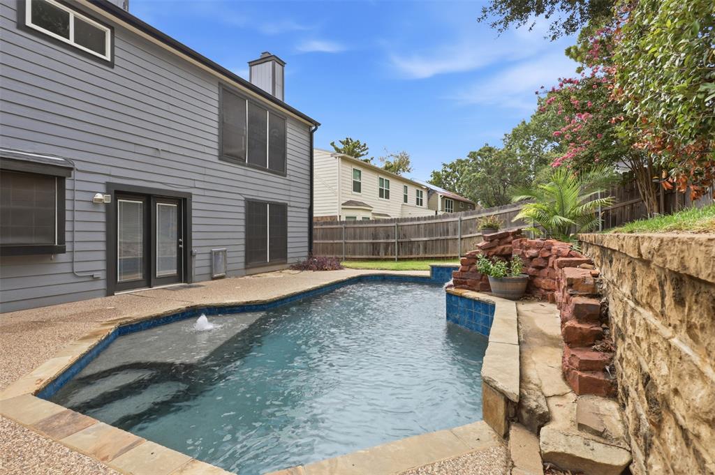 4708 Glenbrook Dr, Grapevine, TX 76051