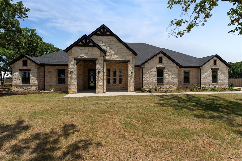 300 Seacross Ct, Combine, TX 75159