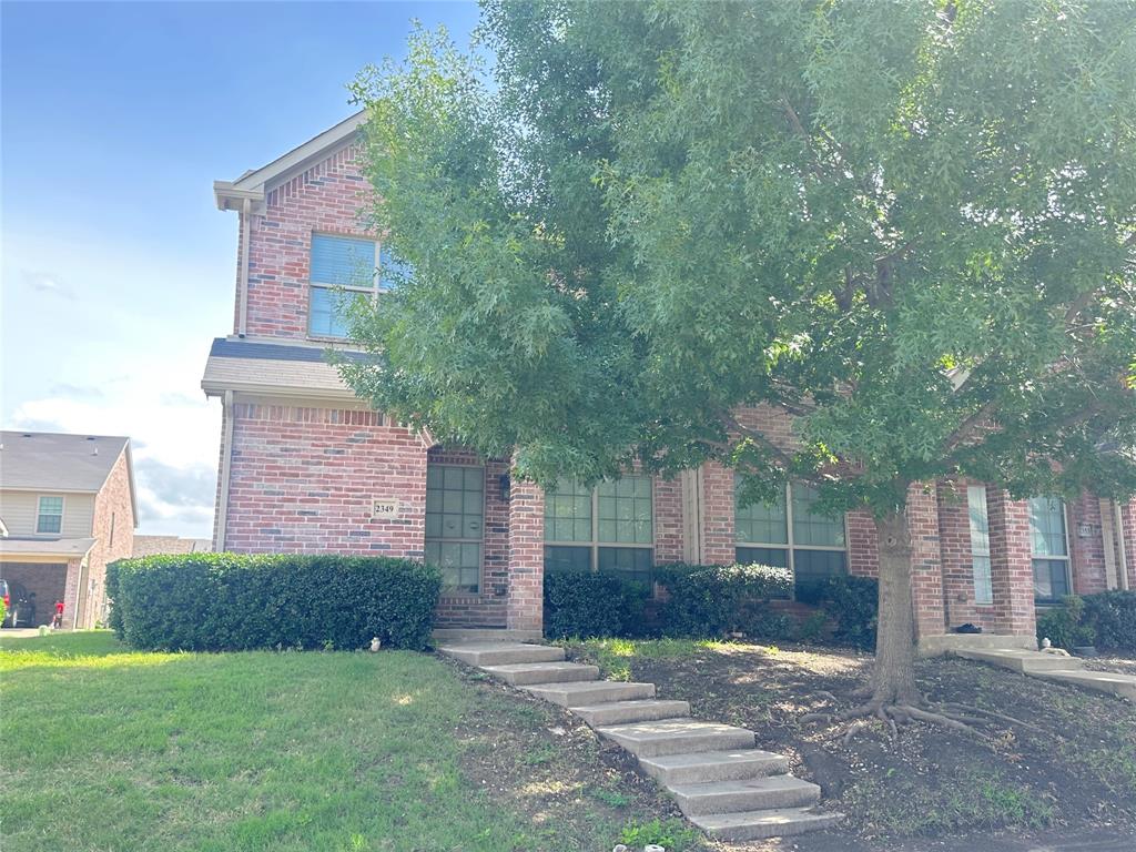 2349 Homewood Ln, Grand Prairie, TX 75050 photo