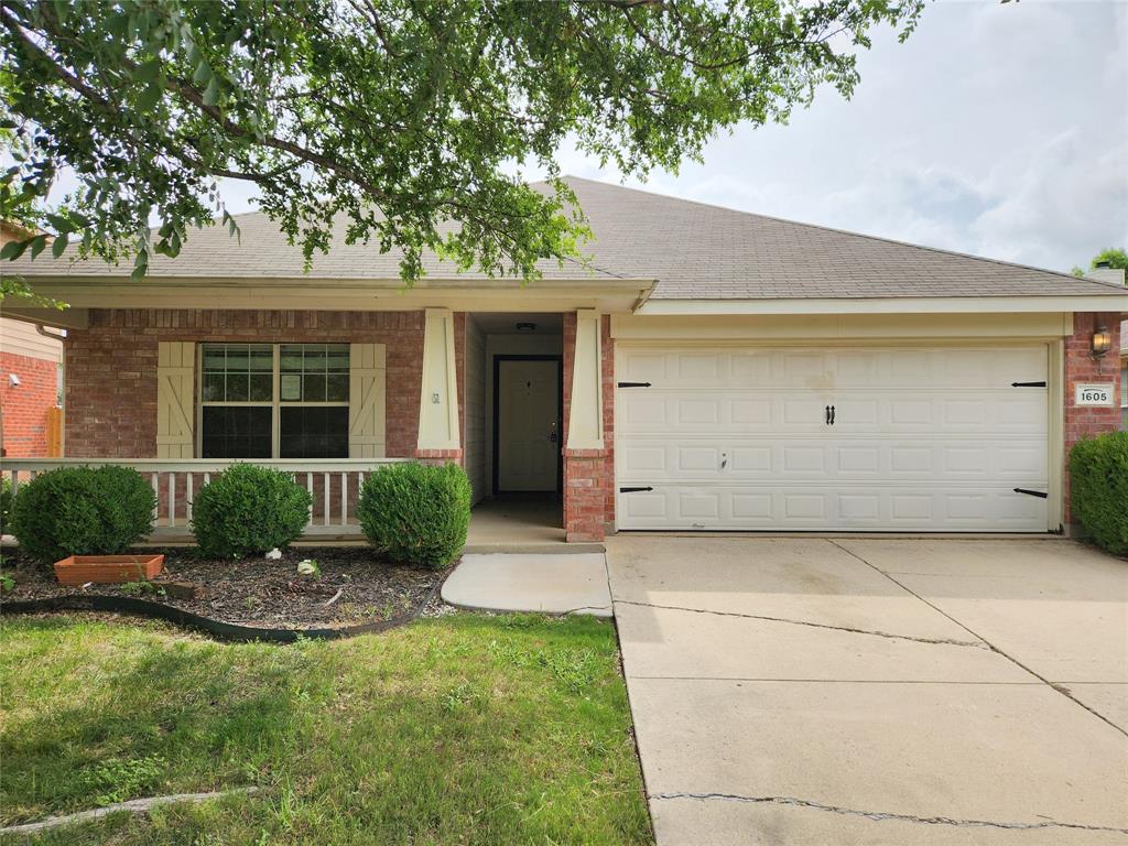 1605 Cardinal Way, Aubrey, TX 76227