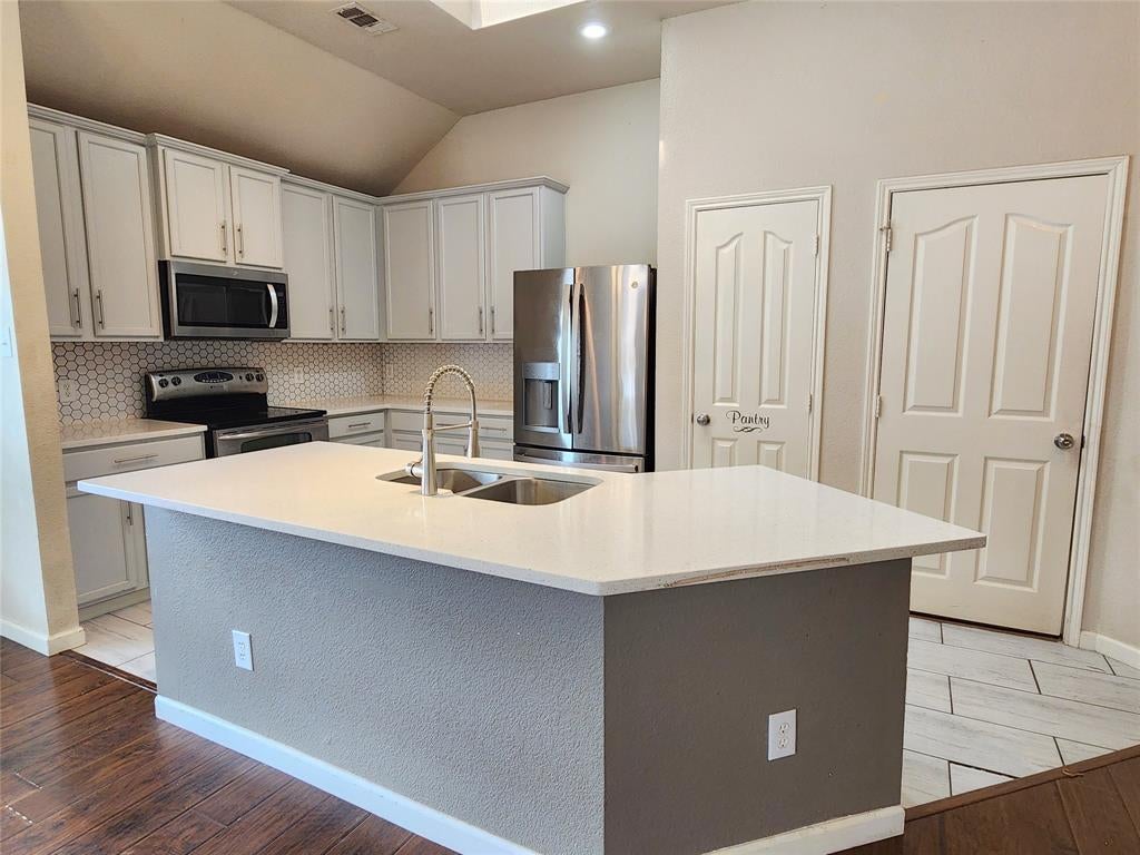 1605 Cardinal Way, Aubrey, TX 76227 photo