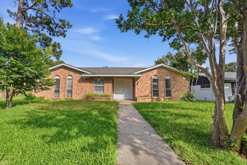 2324 Lovell Dr, Mesquite, TX 75150