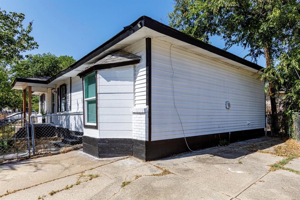 2347 Village Way, Dallas, TX 75216 photo