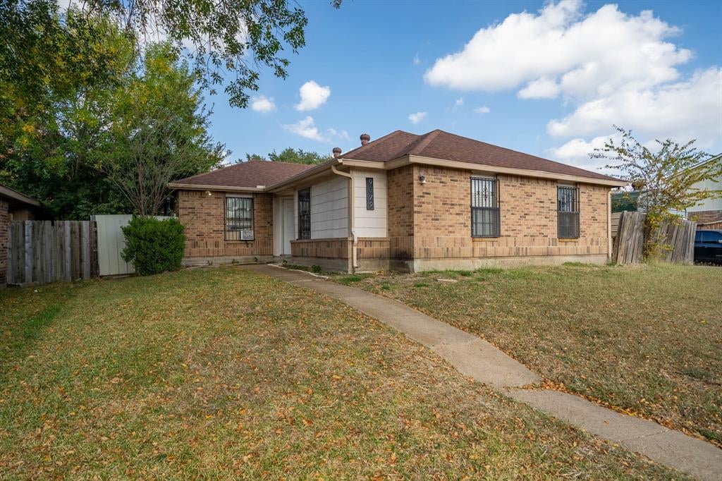 9319 Rutherglen Dr, Dallas, TX 75227