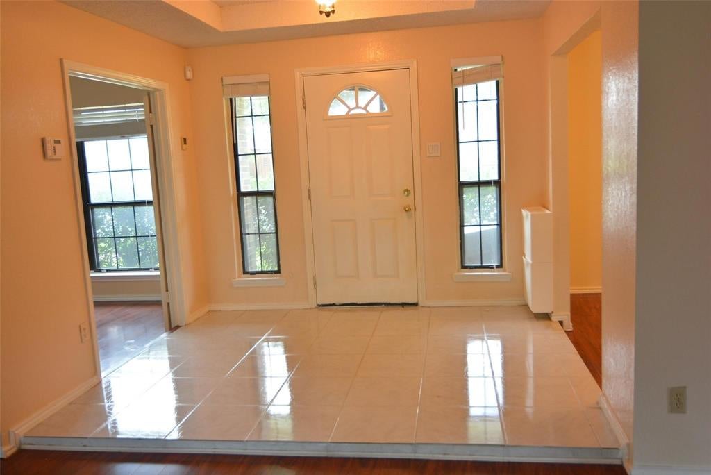 210 W Apollo Rd, Garland, TX 75040 photo