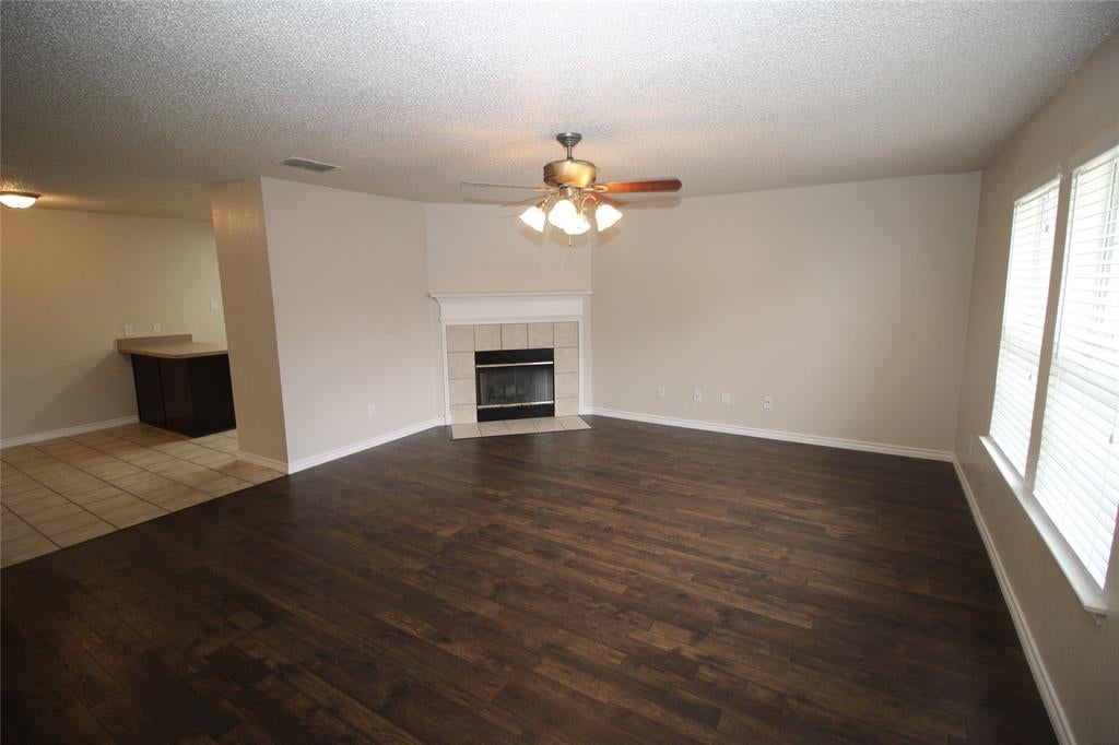 856 Mccully St, White Settlement, TX 76108 photo