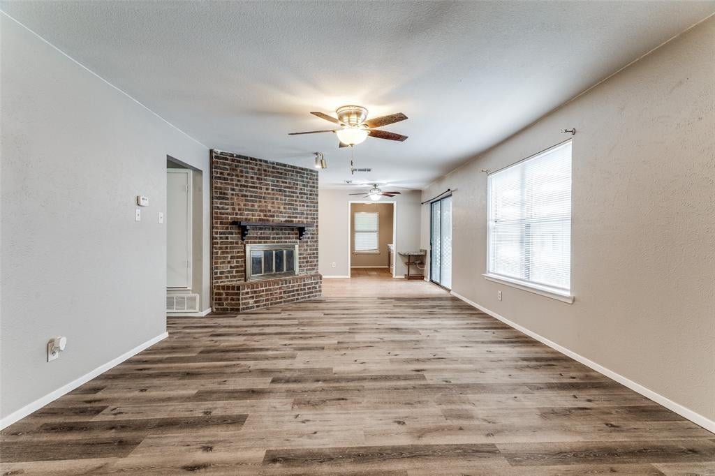 408 Windwood Ct, Azle, TX 76020 photo
