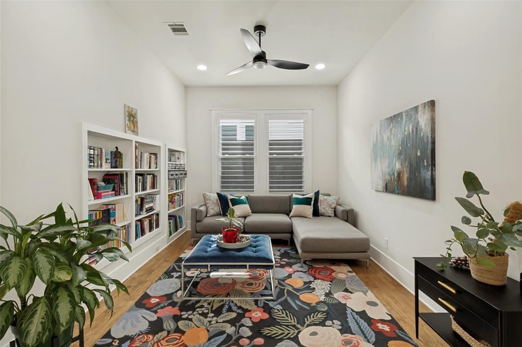 5427 Richmond Ave, Dallas, TX 75206 photo