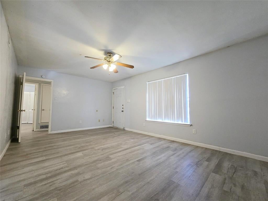 902 Spring Valley Plz, Richardson, TX 75080 photo